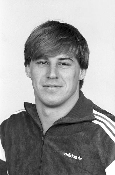 Komáromi Tibor