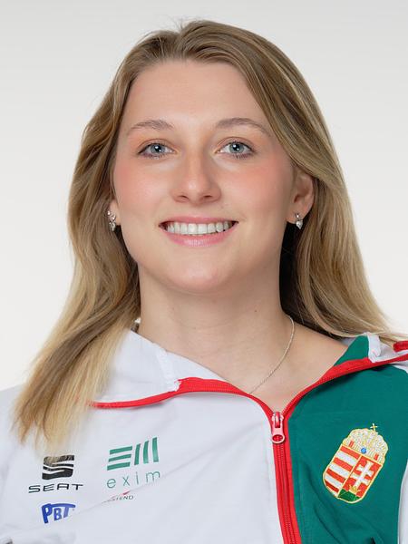 Muhari Eszter