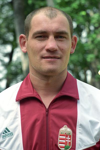 Szikora István