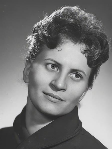 Arany Éva
