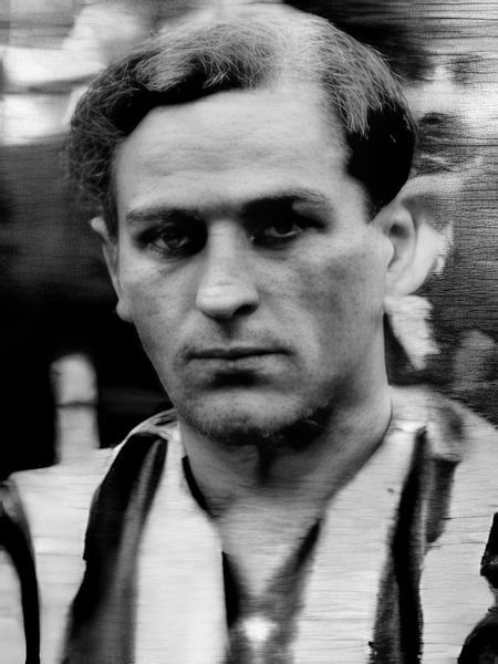 Késmárky Ákos