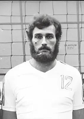 Mondi József