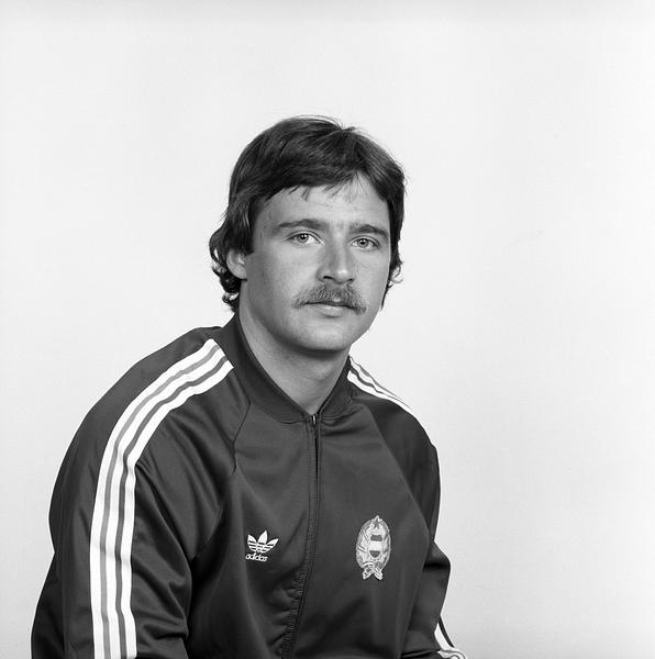 Kenyeres József