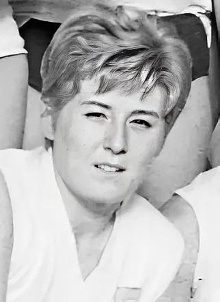 Császár Zsuzsa