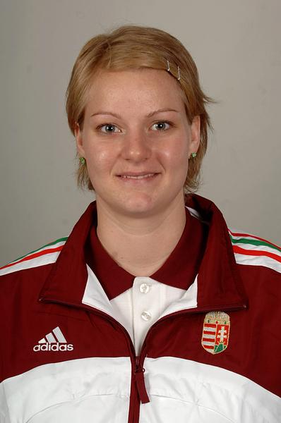 Brávik Fruzsina