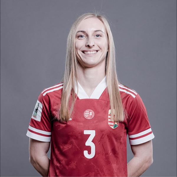 Csiszár Henrietta