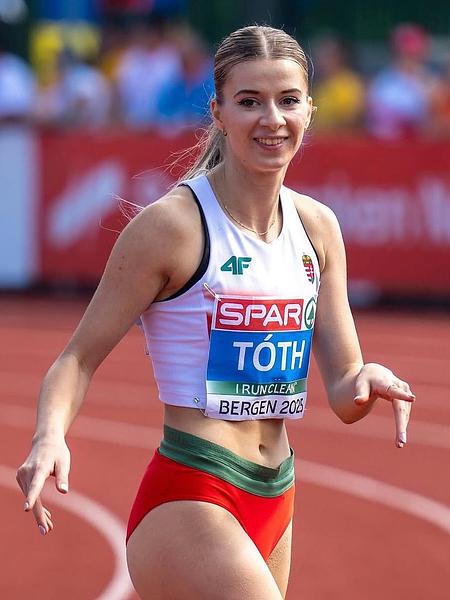 Tóth Anna